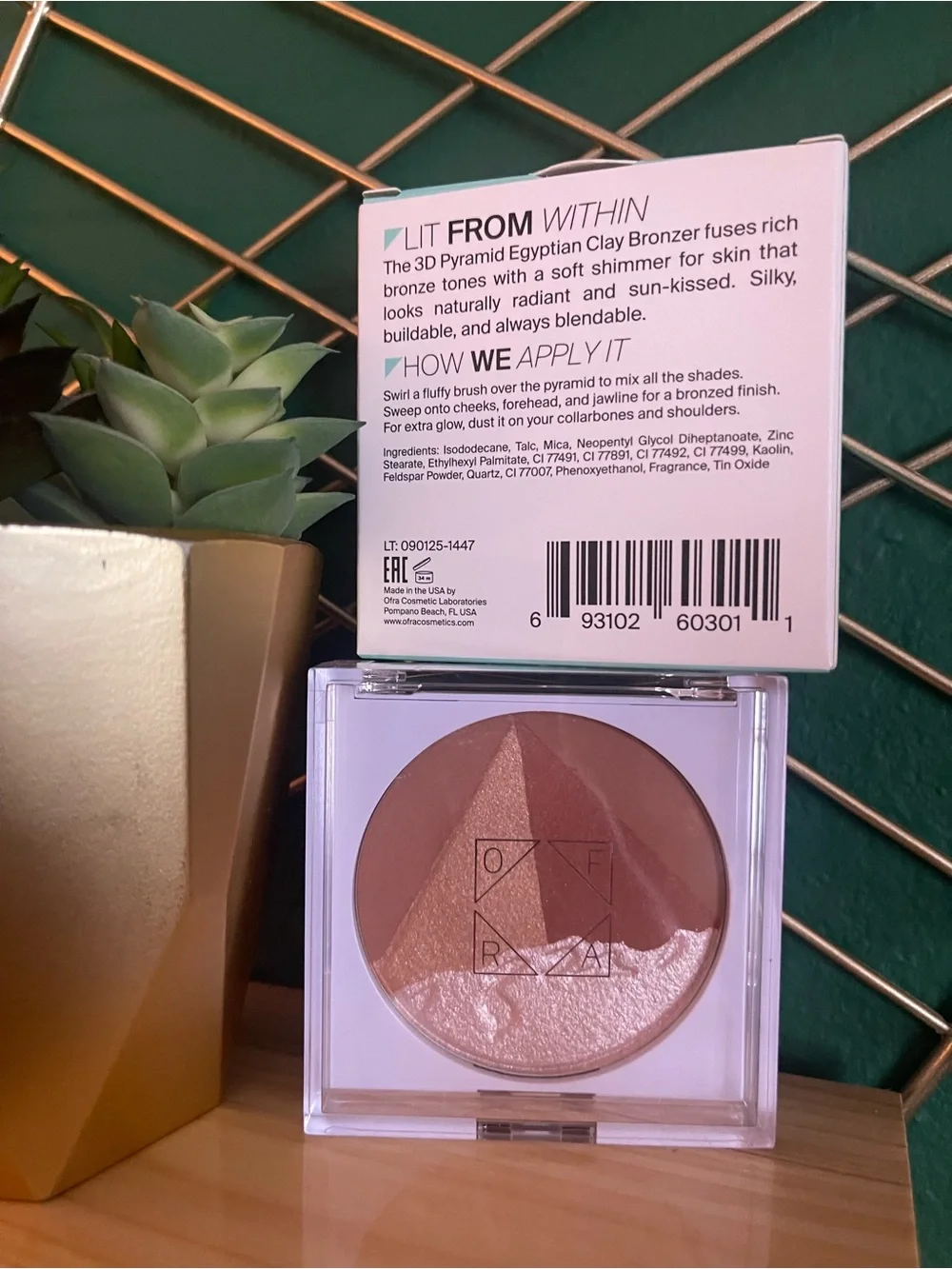 OFRA  3D Pyramid Egyptian Clay Bronzer